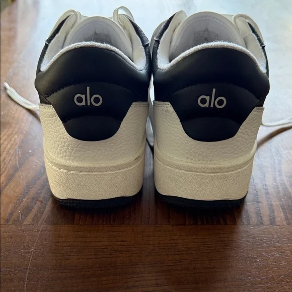 ALO Yoga Black and White Sneakers- Great condition - Picture 11 of 14